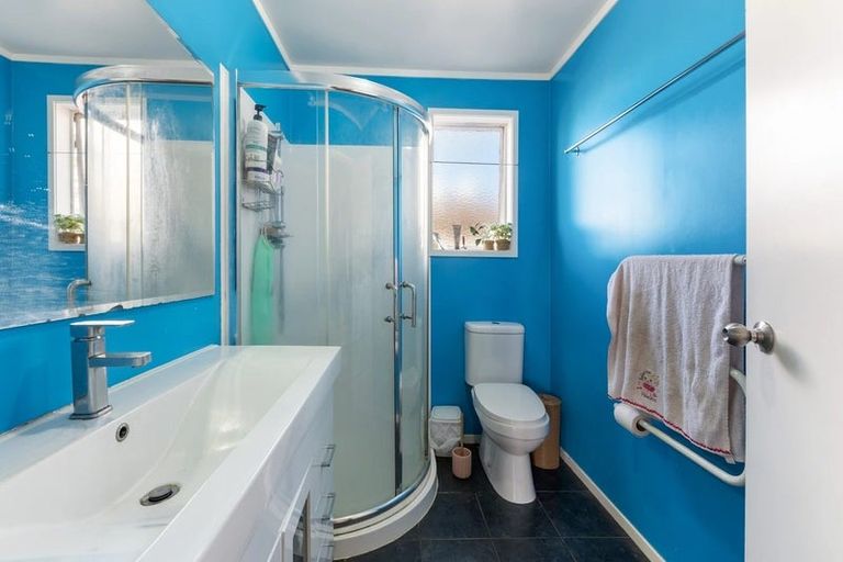 Photo of property in 436 Roscommon Road, Clendon Park, Auckland, 2103