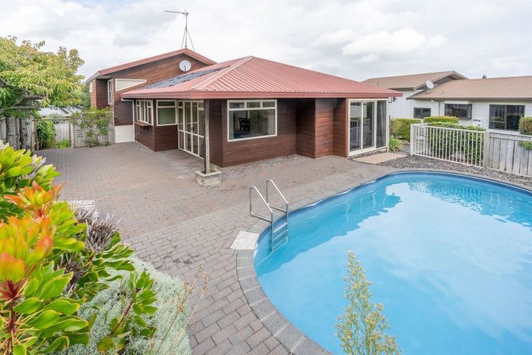 Photo of property in 55 Lansdowne Crescent, Glenview, Hamilton, 3206