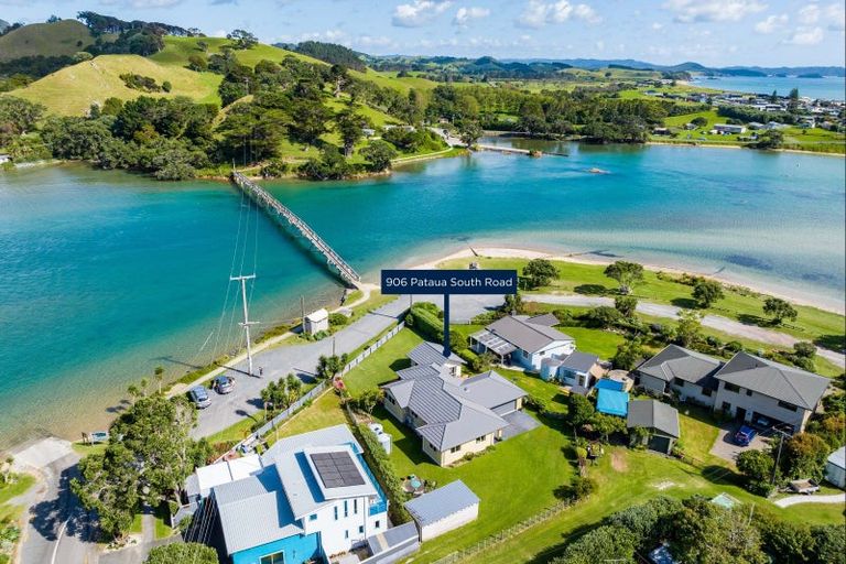 Photo of property in 906 Pataua South Road, Pataua South, Onerahi, 0192