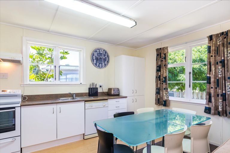 Photo of property in 13 Korari Crescent, Mangakino, 3421