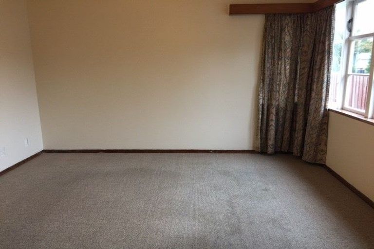 Photo of property in 8 Ashby Place, Bryndwr, Christchurch, 8052