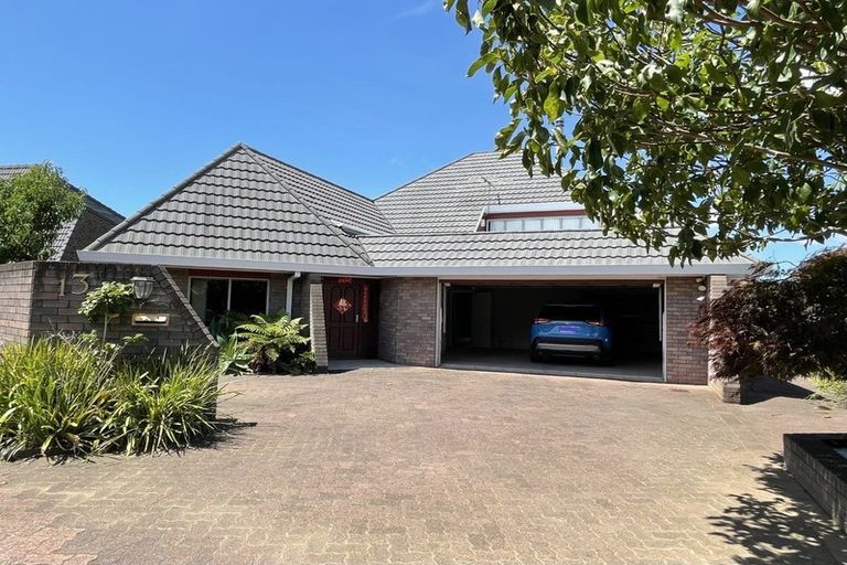 Photo of property in 13 Dayspring Way, Pakuranga, Auckland, 2010