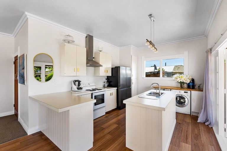 Photo of property in 3 Moeller Street, Taradale, Napier, 4112