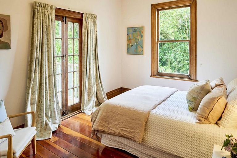 Photo of property in 122 Glenmore Street, Northland, Wellington, 6012