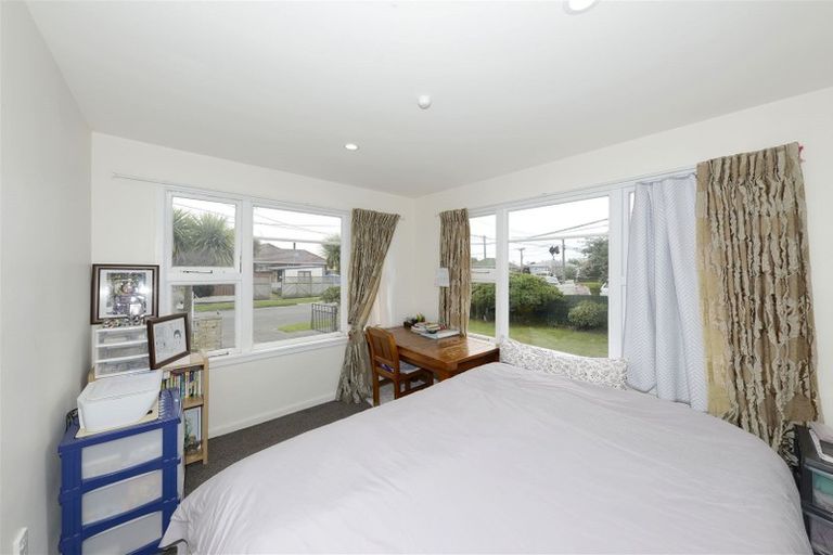 Photo of property in 24 Wimborne Crescent, Aranui, Christchurch, 8061