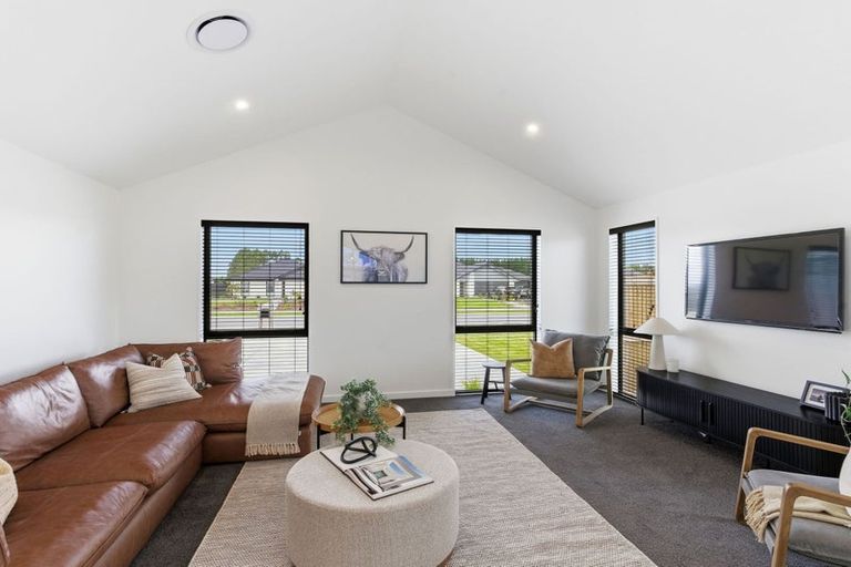 Photo of property in 94 Ridgeland Way, West Melton, 7618