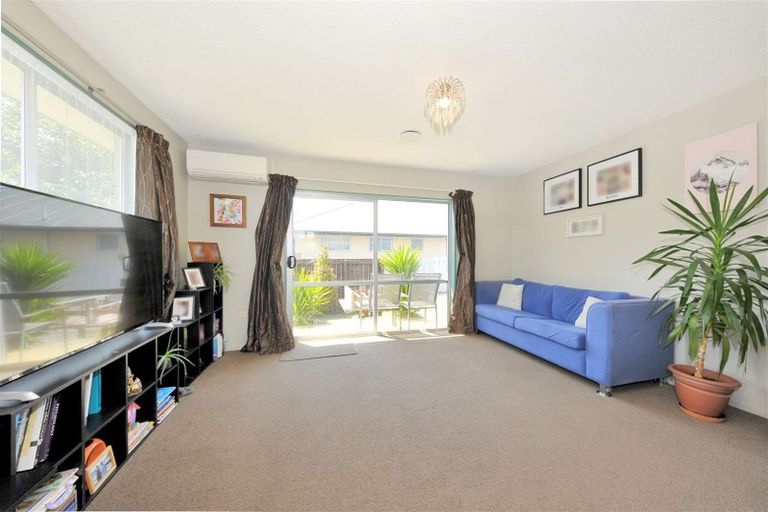 Photo of property in 1/26 Meon Street, Aranui, Christchurch, 8061