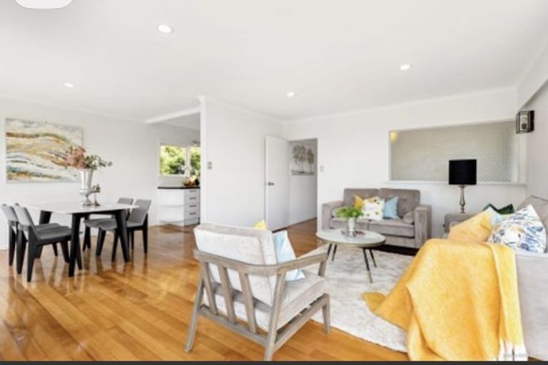 Photo of property in 158 Carlisle Road, Northcross, Auckland, 0632