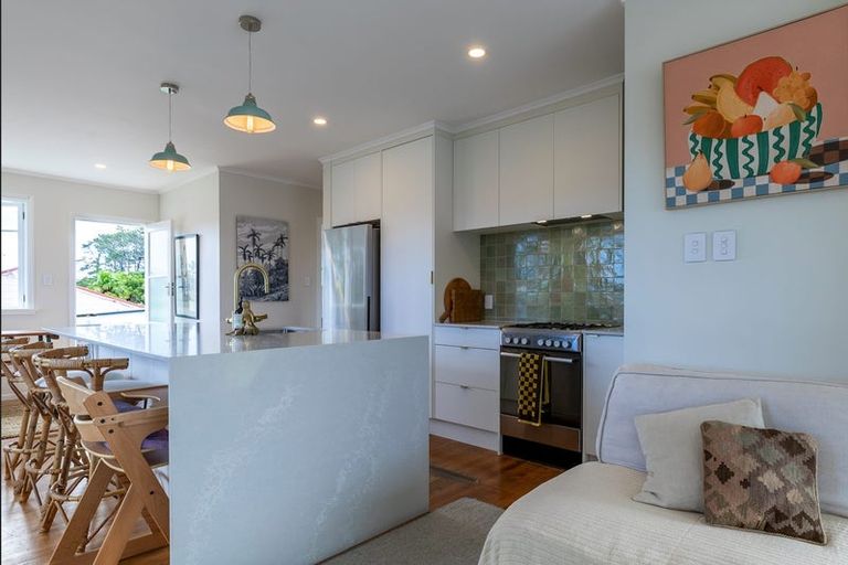 Photo of property in 79 Farquhar Road, Glendene, Auckland, 0602