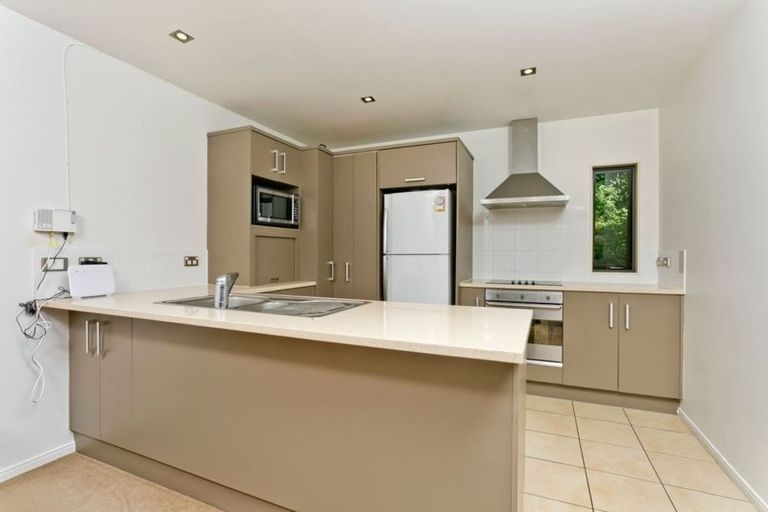 Photo of property in 14/7 The Avenue, Albany, Auckland, 0632