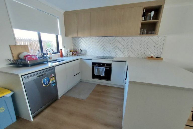 Photo of property in 7/32a Westgate Drive, Massey, Auckland, 0614