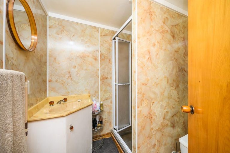 Photo of property in 6 Grange Place, Milson, Palmerston North, 4414