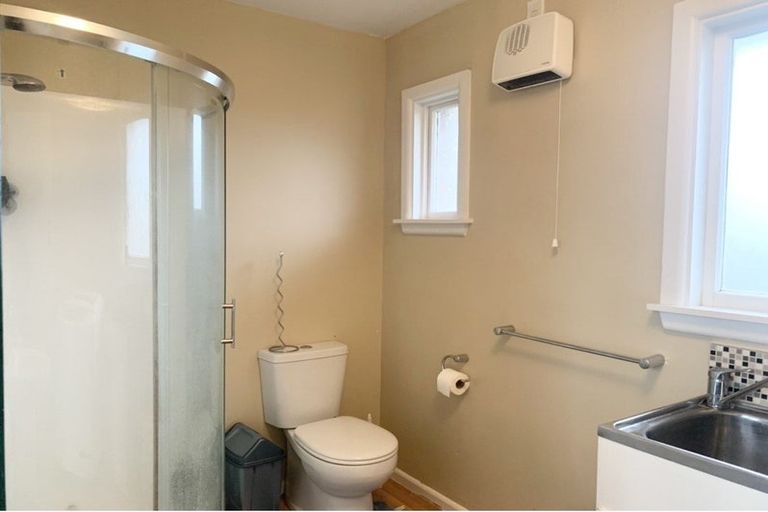 Photo of property in 52 Arthur Street, Upper Riccarton, Christchurch, 8041