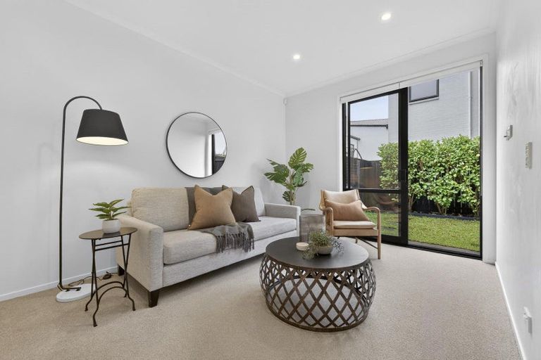 Photo of property in 16 Frank Gill Road, Hobsonville, Auckland, 0616