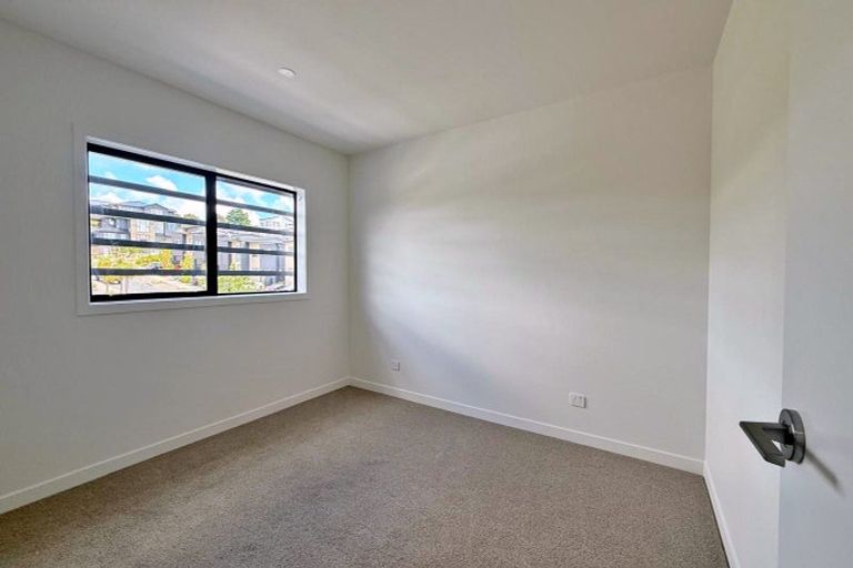 Photo of property in 5/3 Kawau Close, Orewa, 0931