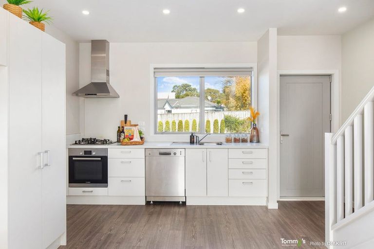 Photo of property in 2/32 Dr Taylor Terrace, Johnsonville, Wellington, 6037