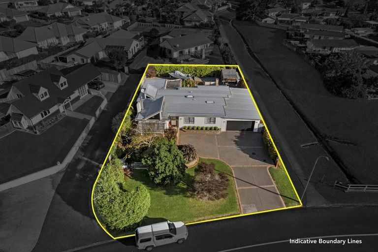 Photo of property in 49 Kurnell Drive, Botany Downs, Auckland, 2010