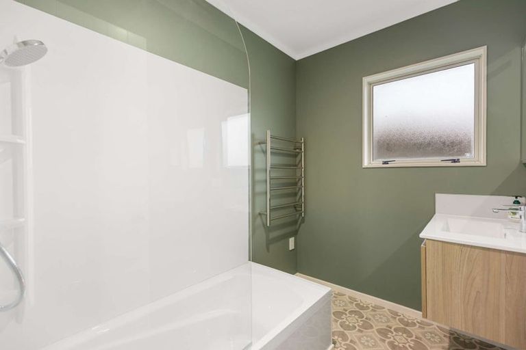 Photo of property in 10a Roys Road, Parkvale, Tauranga, 3112