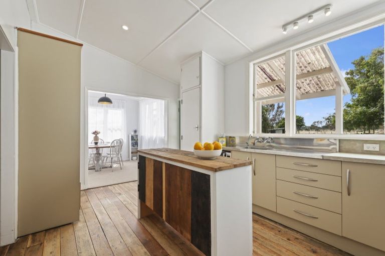 Photo of property in 116 Mclean Street, Woodville, 4920