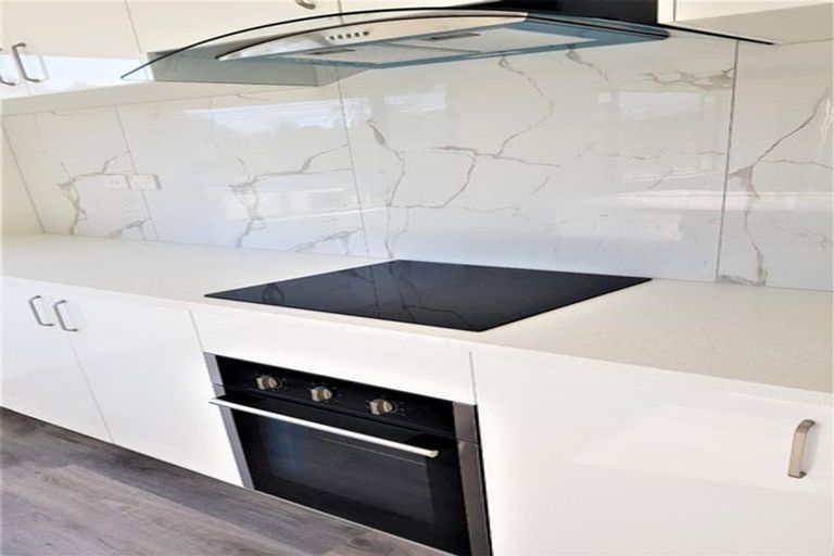 Photo of property in 11 Apple Lane, Henderson, Auckland, 0610