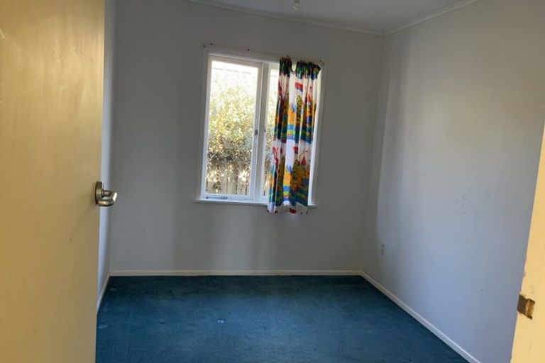 Photo of property in 30 Gilliam Street, New Lynn, Auckland, 0600