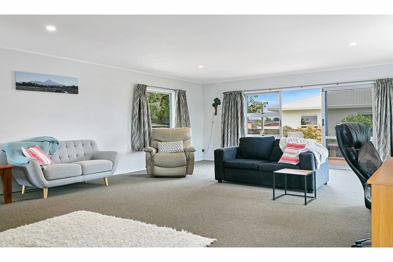 Photo of property in 2/35 Otupai Street, Two Mile Bay, Taupo, 3330