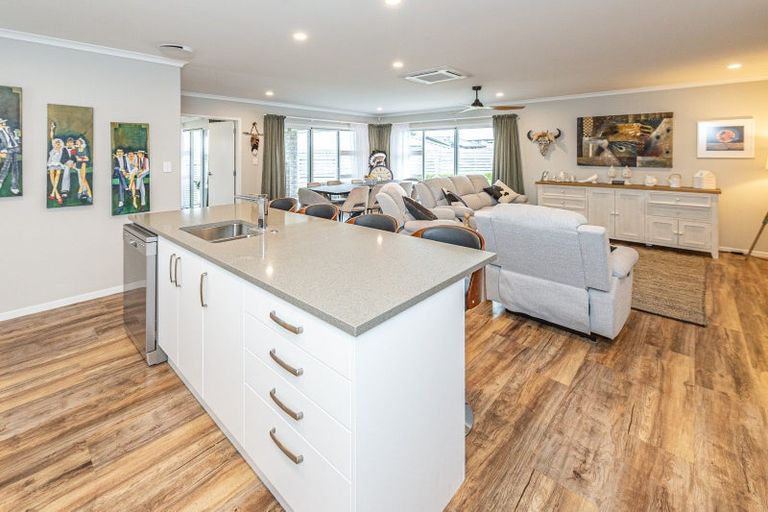 Photo of property in 34 Tirimoana Place, Otamatea, Whanganui, 4501