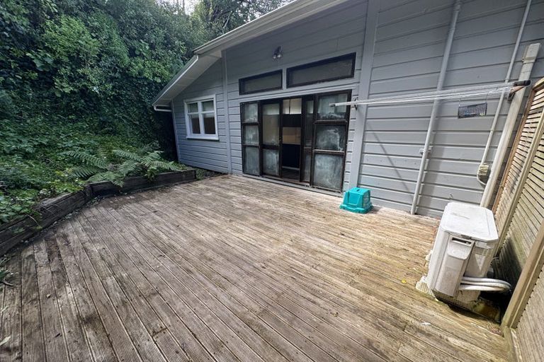 Photo of property in 6 Epsom Way, Karori, Wellington, 6012