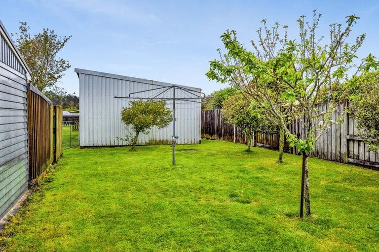 Photo of property in 43 Maire Street, Inglewood, 4330