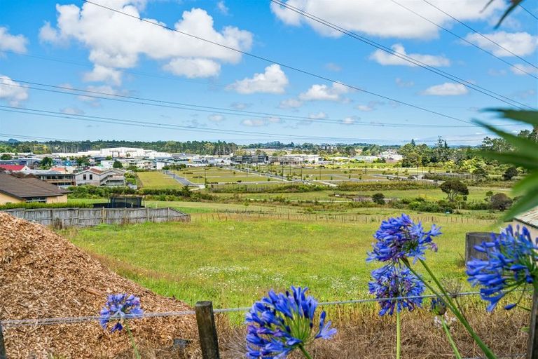 Photo of property in 65 Weza Lane, Kumeu, 0810