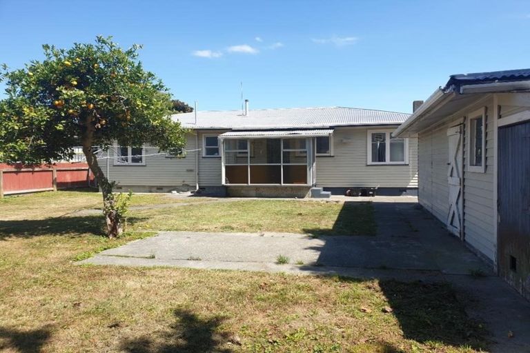 Photo of property in 50 Shackleton Street, Maraenui, Napier, 4110