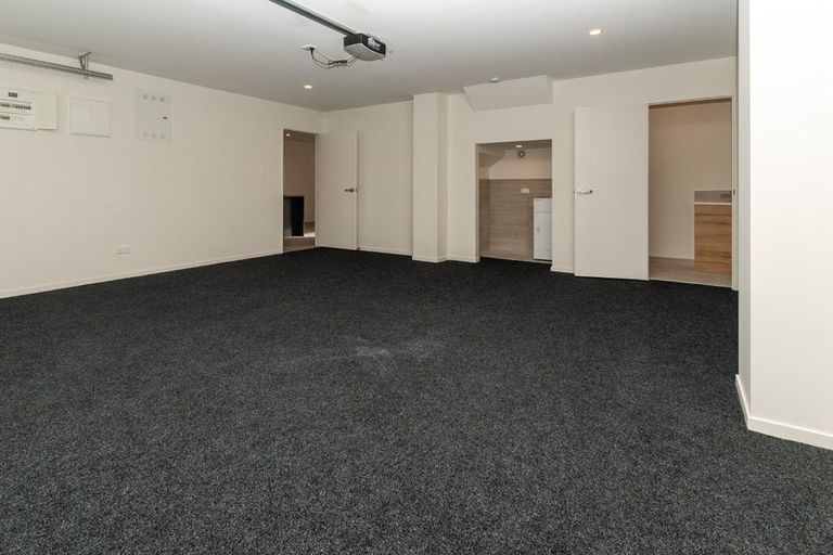 Photo of property in 9/116 Colwill Road, Massey, Auckland, 0614