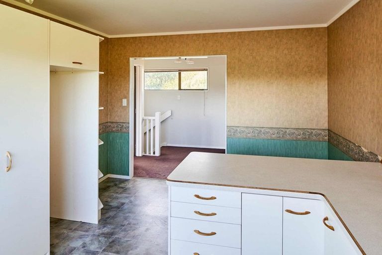 Photo of property in 3 Naver Place, Papakowhai, Porirua, 5024