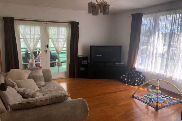 Photo of property in 92 Cook Street, Marfell, New Plymouth, 4310