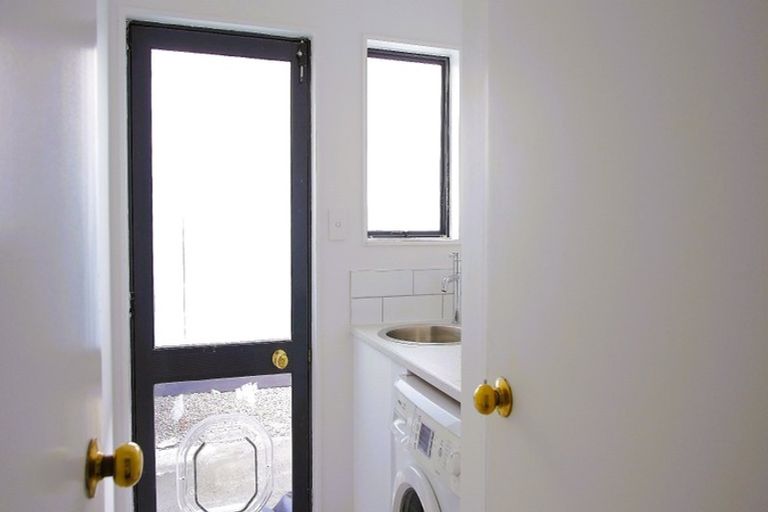 Photo of property in 77 Roberts Line, Kelvin Grove, Palmerston North, 4414