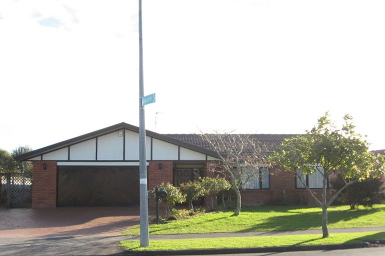 Photo of property in 72 Tington Avenue, Wattle Downs, Auckland, 2103