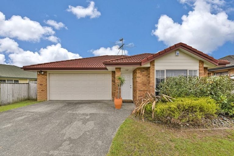 Photo of property in 32 Sandwick Drive, Weymouth, Auckland, 2103