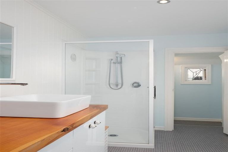 Photo of property in 16 Augusta Street, Redcliffs, Christchurch, 8081