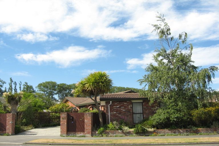 Photo of property in 183 Royal Park Drive, Parklands, Christchurch, 8083