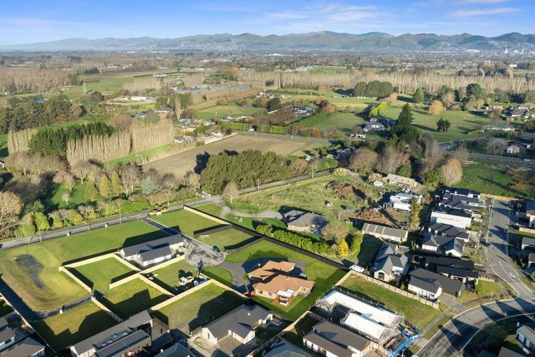 Photo of property in 35a Hawkins Road, Marshland, Christchurch, 8051