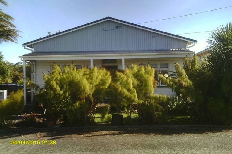 Photo of property in 58 Queen Street, Westport, 7825