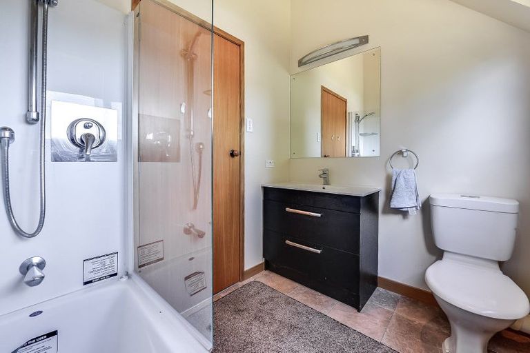 Photo of property in 12 Grassy Downs Place, St Andrews, Hamilton, 3200