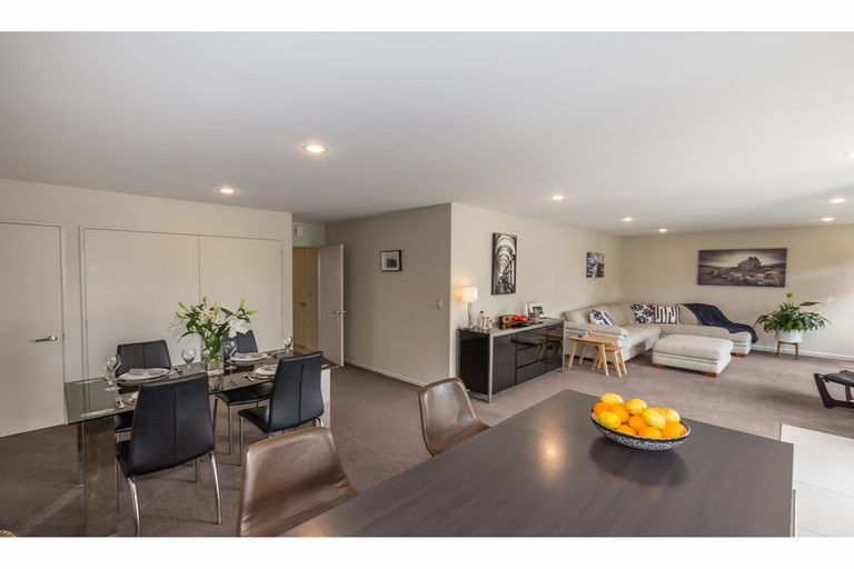 Photo of property in 8 Yew Tree Lane, Hillmorton, Christchurch, 8024