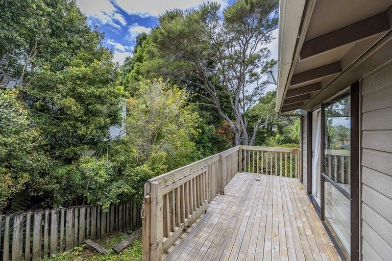Photo of property in 2/104 Ocean View Road, Northcote, Auckland, 0627