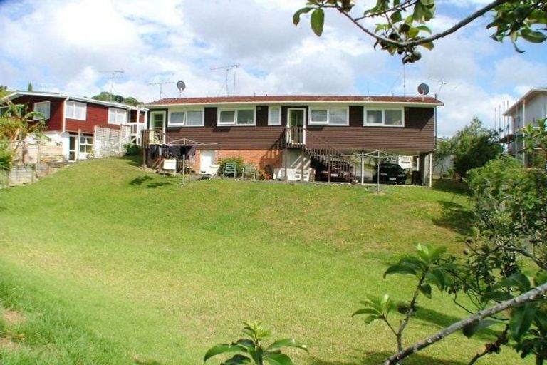 Photo of property in 19a Nutsey Avenue, Northcote, Auckland, 0627