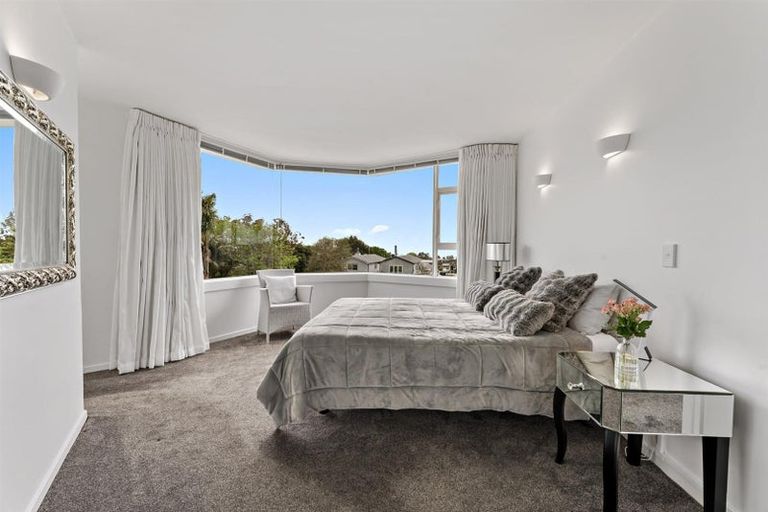 Photo of property in 1/90 Kitchener Road, Milford, Auckland, 0620