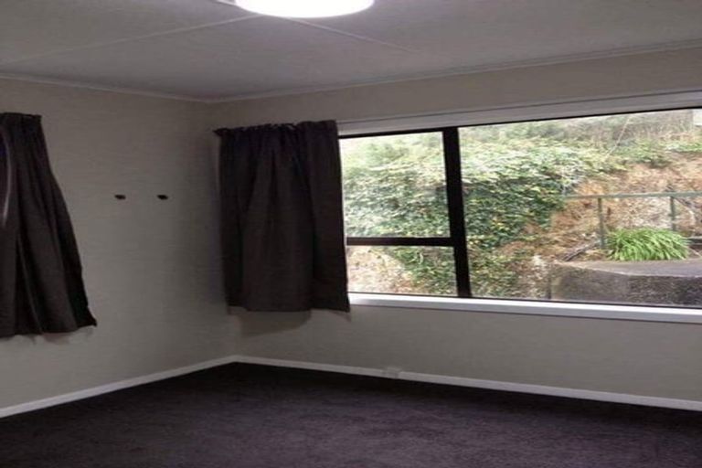 Photo of property in 86 Black Rock Road, Newlands, Wellington, 6037