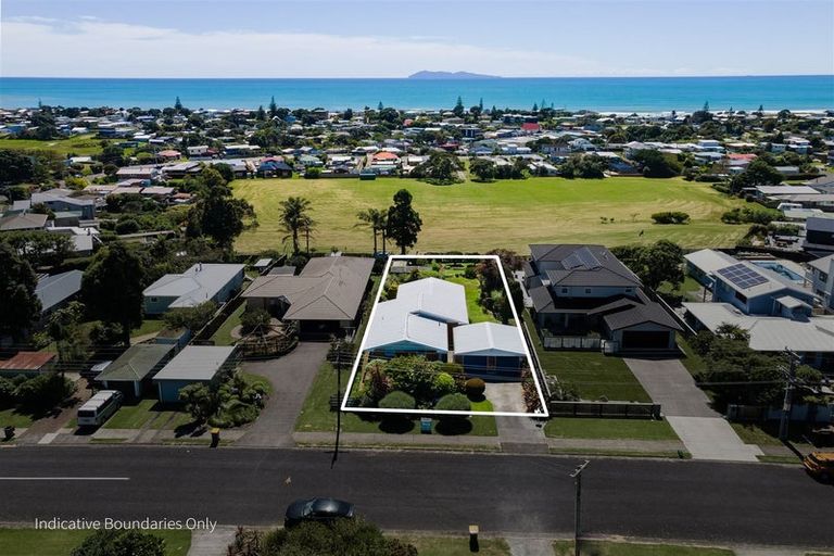 Photo of property in 27 The Crescent, Waihi Beach, 3611