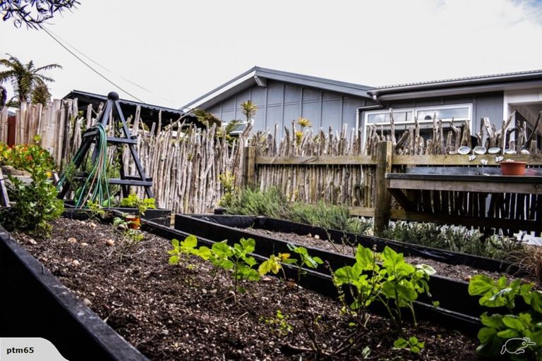 Photo of property in 4 Saint John Street, Matata, Whakatane, 3194