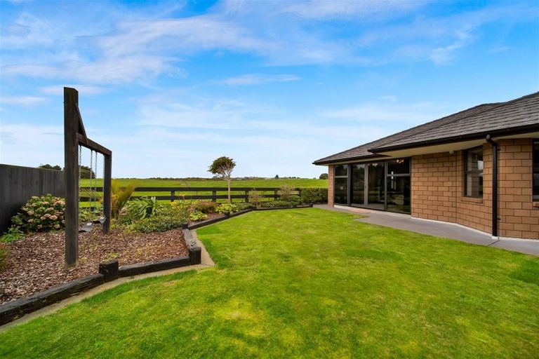 Photo of property in 15 Wentworth Lane, Waiwhakaiho, New Plymouth, 4312